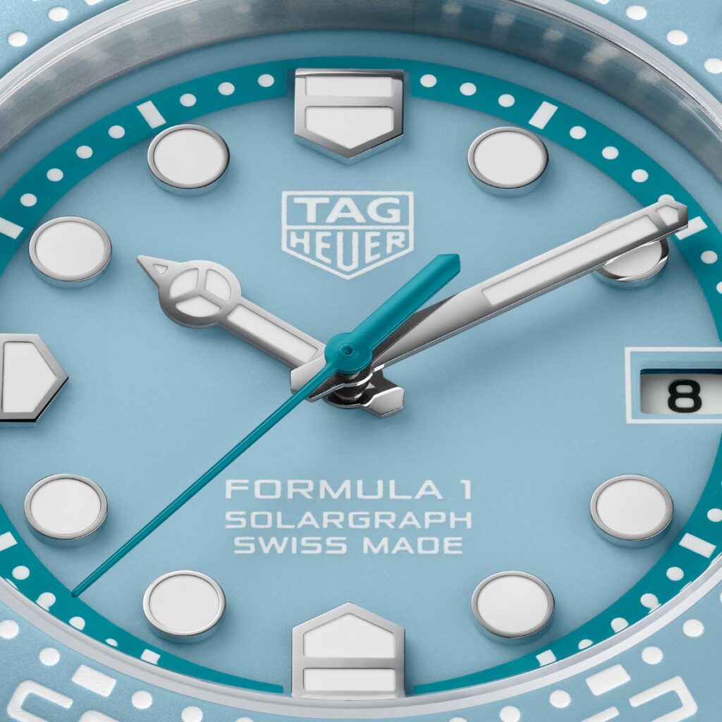 TAG Heuer Formula 1 Solargraph Blue Opalin Rubber Macro